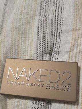 Urban Decay Neutral Taupe Naked2 Basics Eye Palette